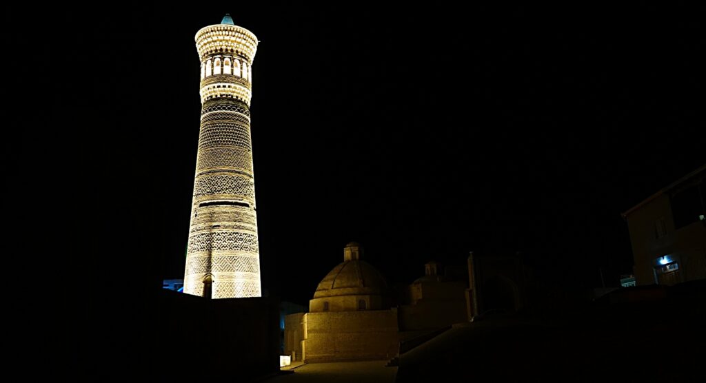 Minaret Kajlon, Buchara