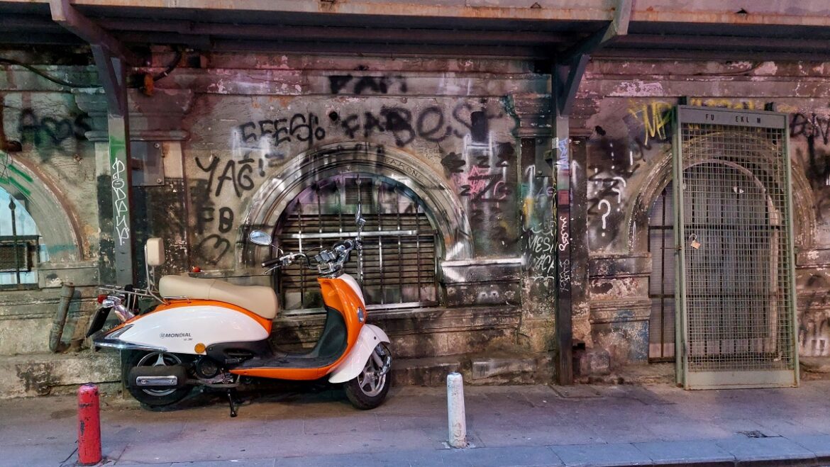 0523turkey_istanbul_street
